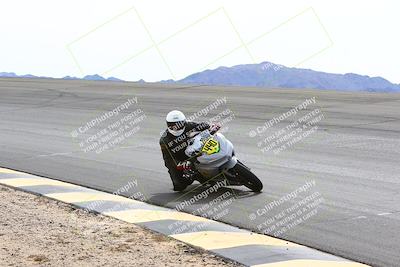 media/Feb-27-2022-CVMA (Sun) [[a3977b6969]]/Race 6 500 Supersport-350 Supersport (Holeshot)/